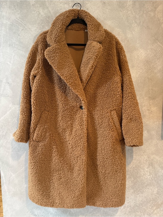 Uniqlo Jackets & Blazers - Uniqlo Camel Teddy Faux-Shearling Coat